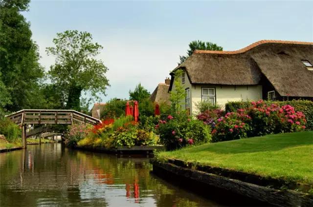荷兰美丽而神秘的羊角村,荷兰旅游胜地羊角村