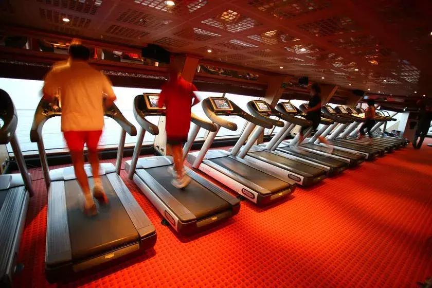 世界顶级豪华游轮合集,世界上7个不可思议的豪华游轮