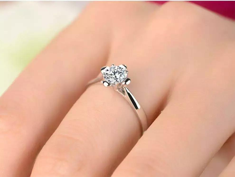 老式白金戒指,假白金戒指