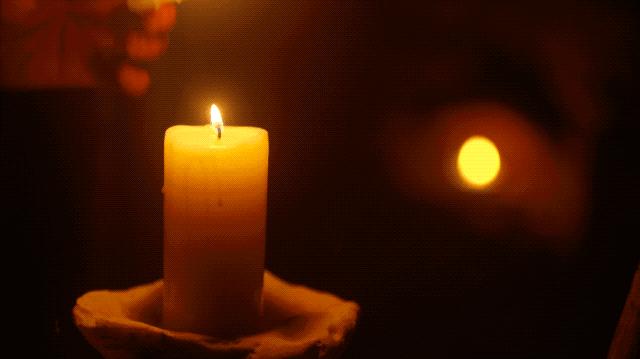 他卖掉豪宅搬进山洞,做出一个全世界风景最好的厕所