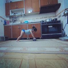 伊朗6岁腹肌男孩,伊朗帅哥腹肌