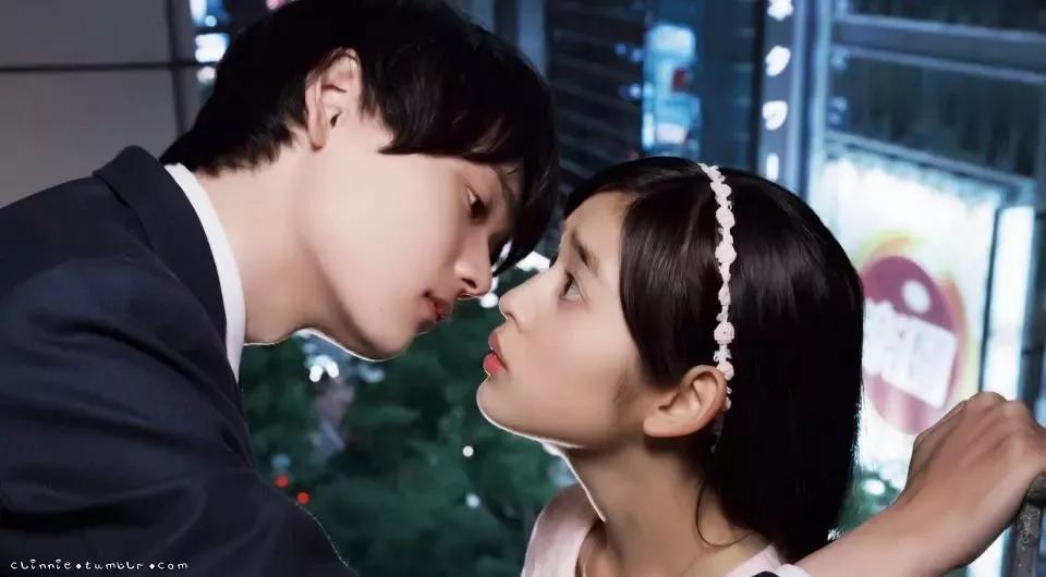 教你一招让女生主动吻你,女生怎么做才可以让男生心动