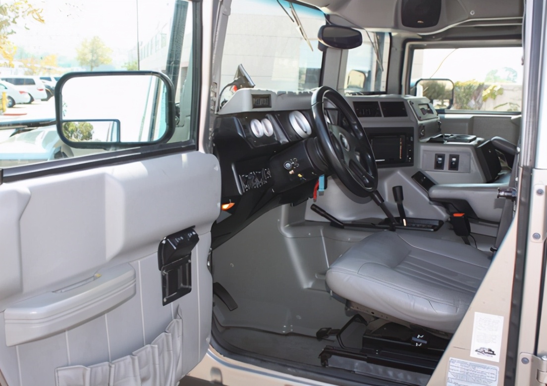 这才是“越野王”，新一代悍马H1实车，配6.6T，对手难寻