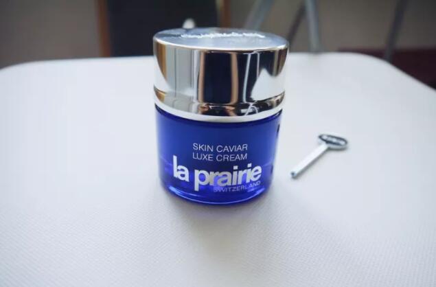 熬最晚的夜用最贵的眼霜也抵不过 (熬着最晚的夜用着最贵的眼霜)