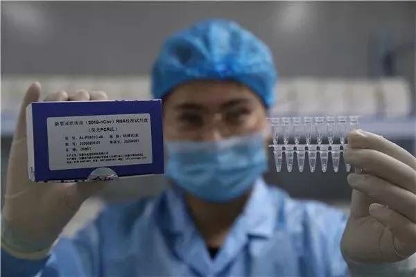 战疫前线危险依旧,全民战疫皆英雄