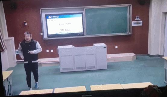 大型网课翻车现场太囧了,盘点网课翻车的3大瞬间