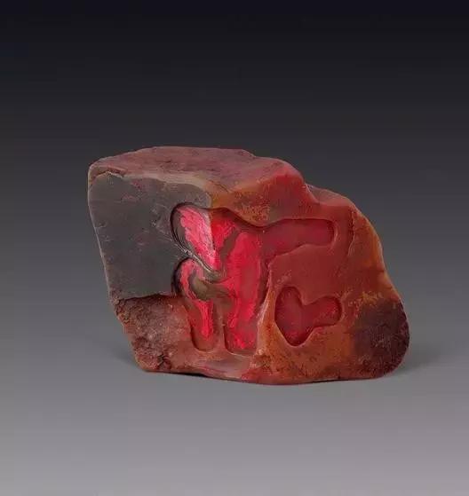 见惯了宝玉石，它的原石长啥样？有些毫不起眼，捡到千万别丢……