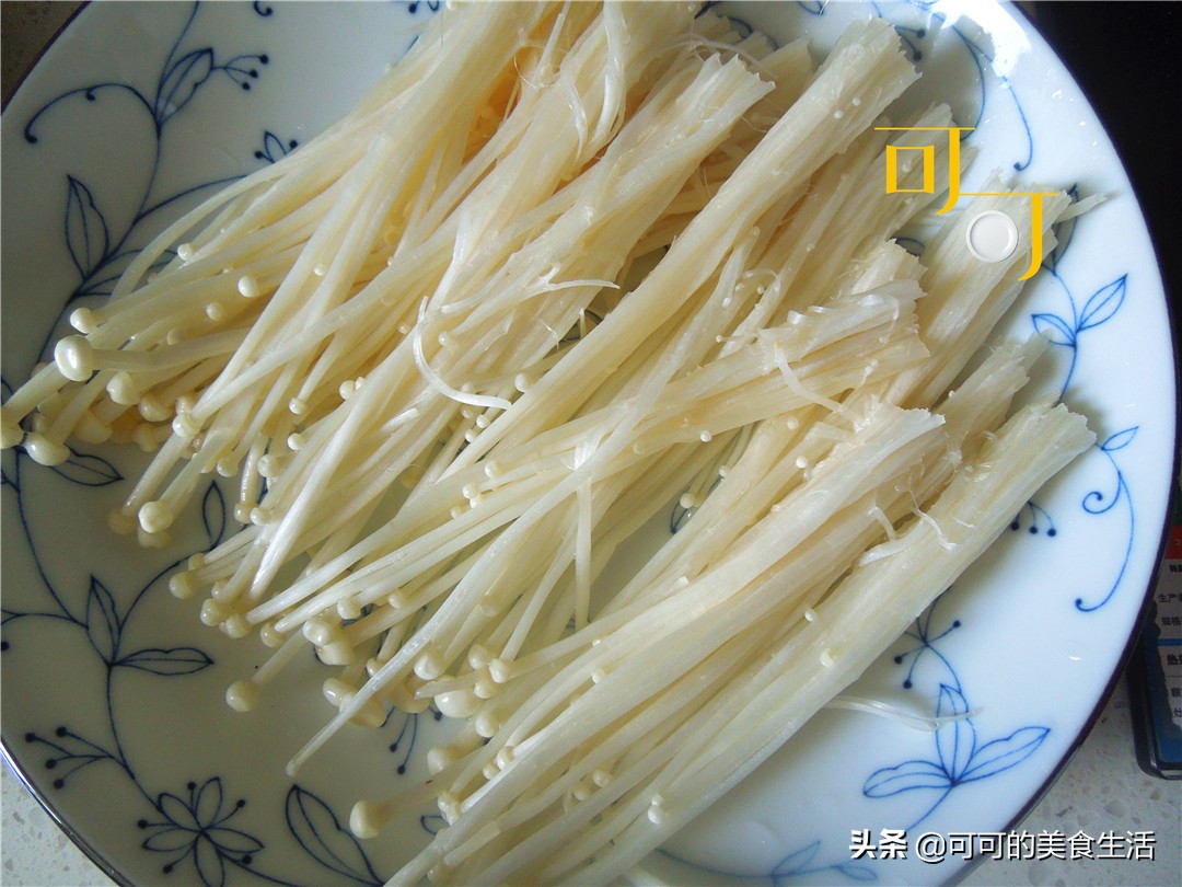 墨鱼干炖干蘑菇,墨鱼干煲汤搭配什么菌菇