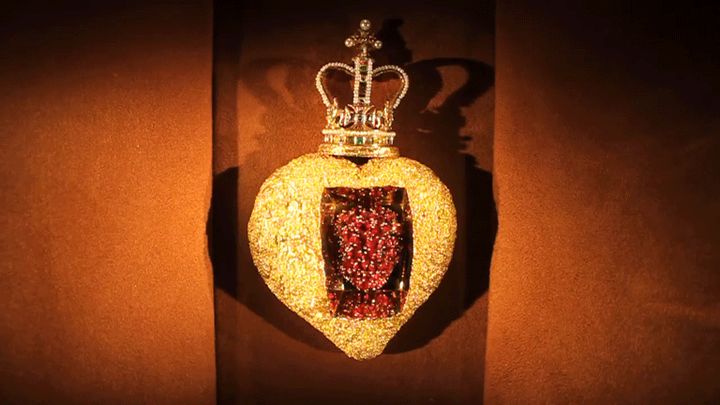 会动的珠宝：当珠宝超脱现实，你会看到怎样玄幻的世界？