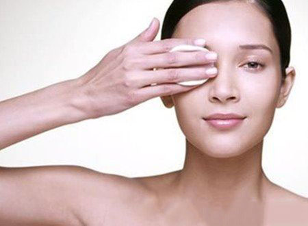 睡觉不卸妆怎么补救,卸妆三步骤让你的妆容轻松卸下