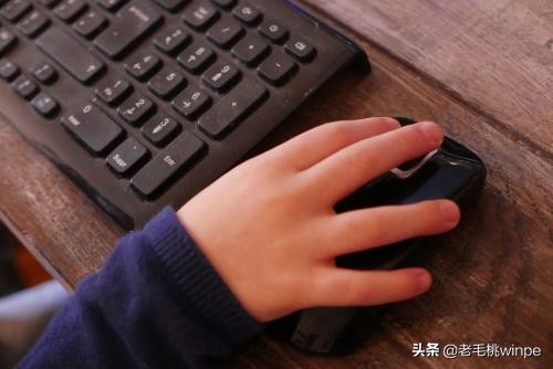 鼠标灯亮着为啥鼠标不动,鼠标不动了怎么办教你一招