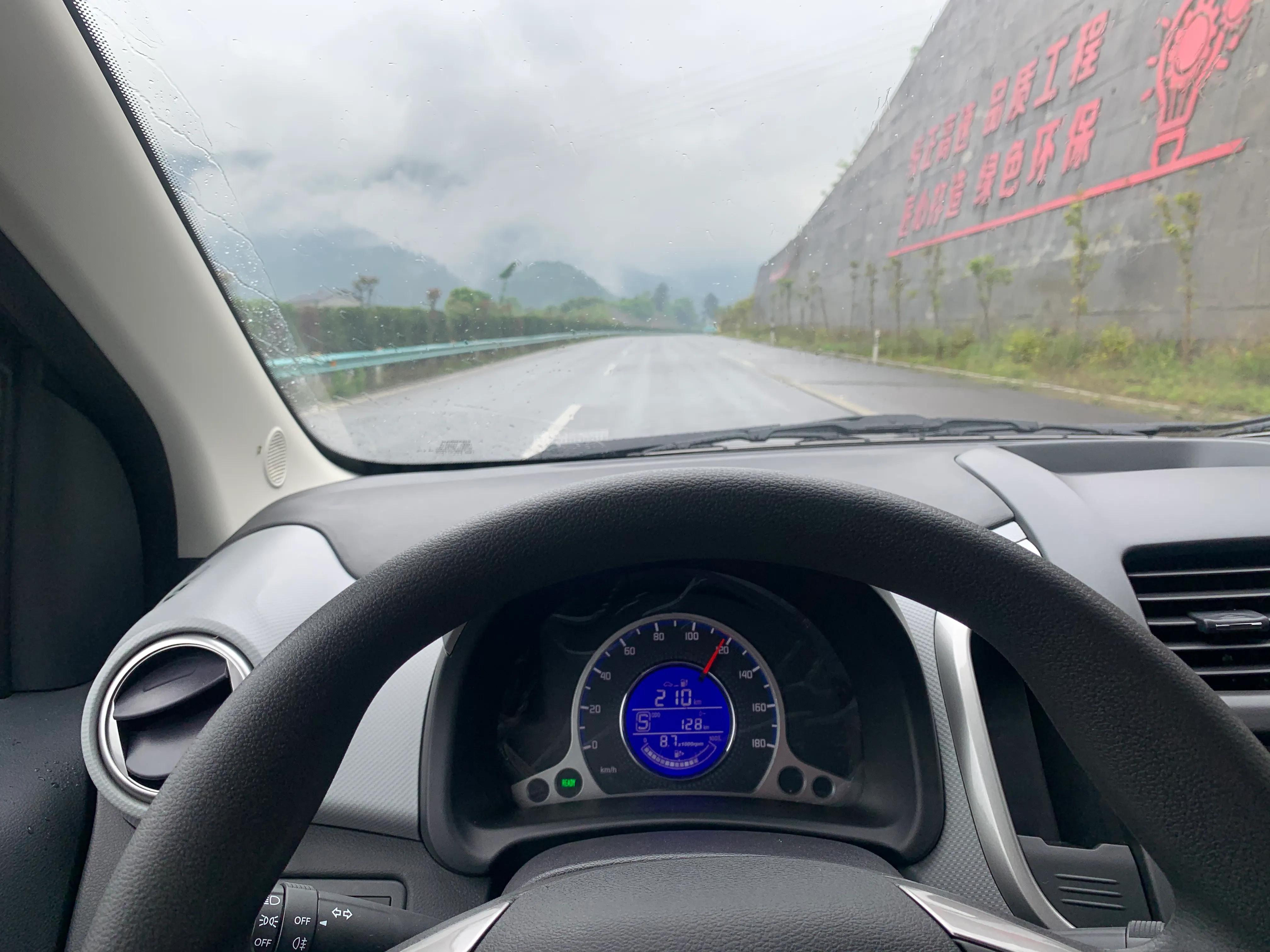 长安奔奔estar高配真实测评,最新长安奔奔estar值得买吗