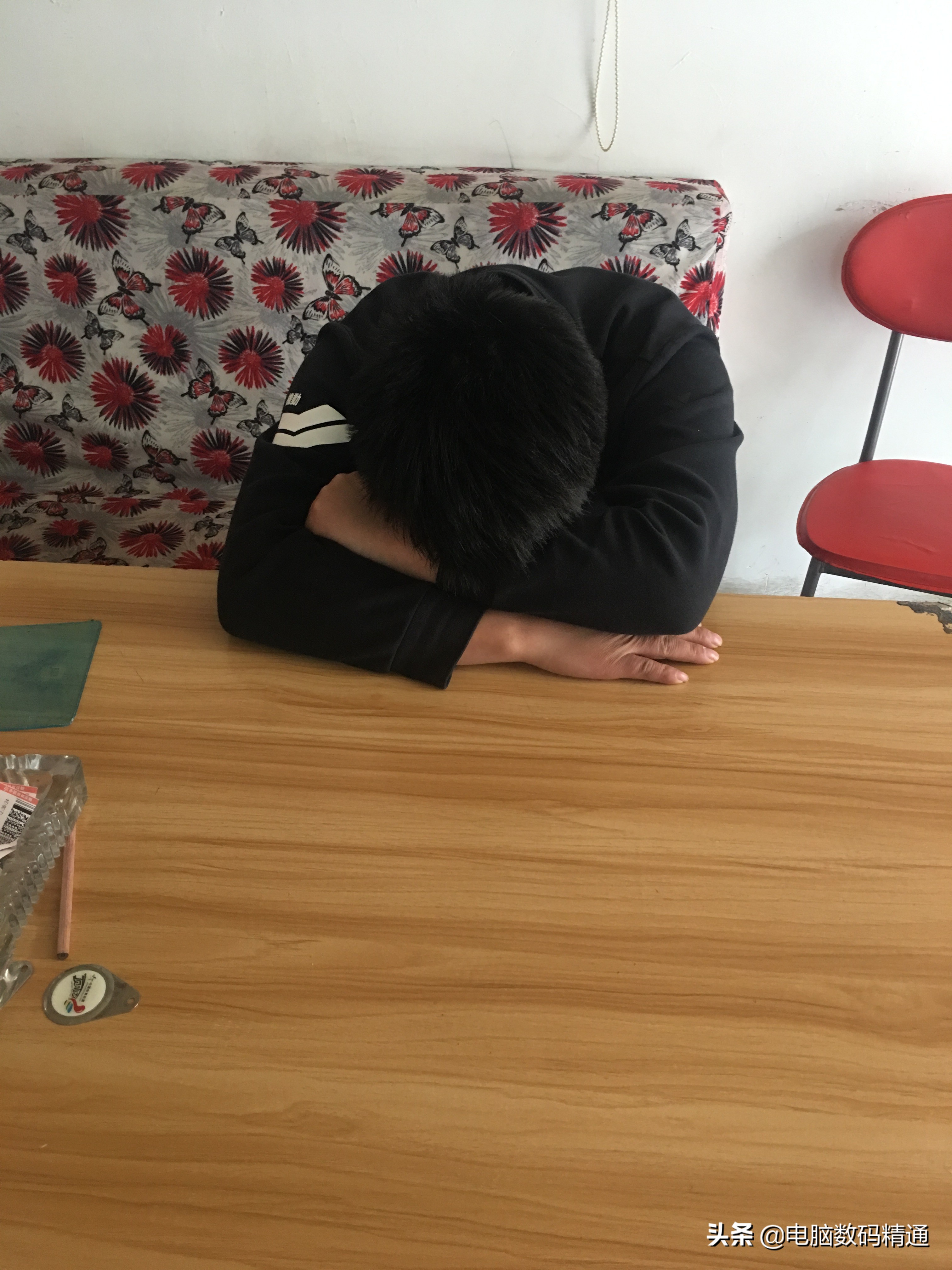 路上捡了一张碟片,路上捡到一个内存卡