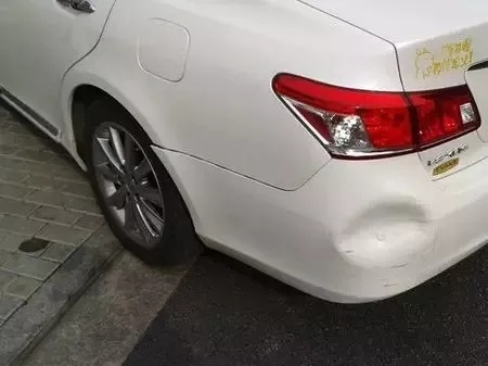 福睿斯前保险杠是塑料的还是铁的,宝来前保险杠是铁的还是塑料的