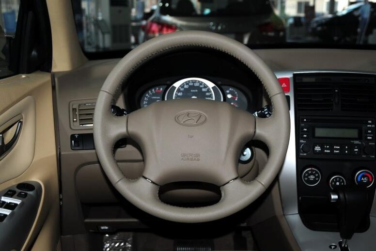 现代途胜8万公里二手车价格,老款09途胜19万公里