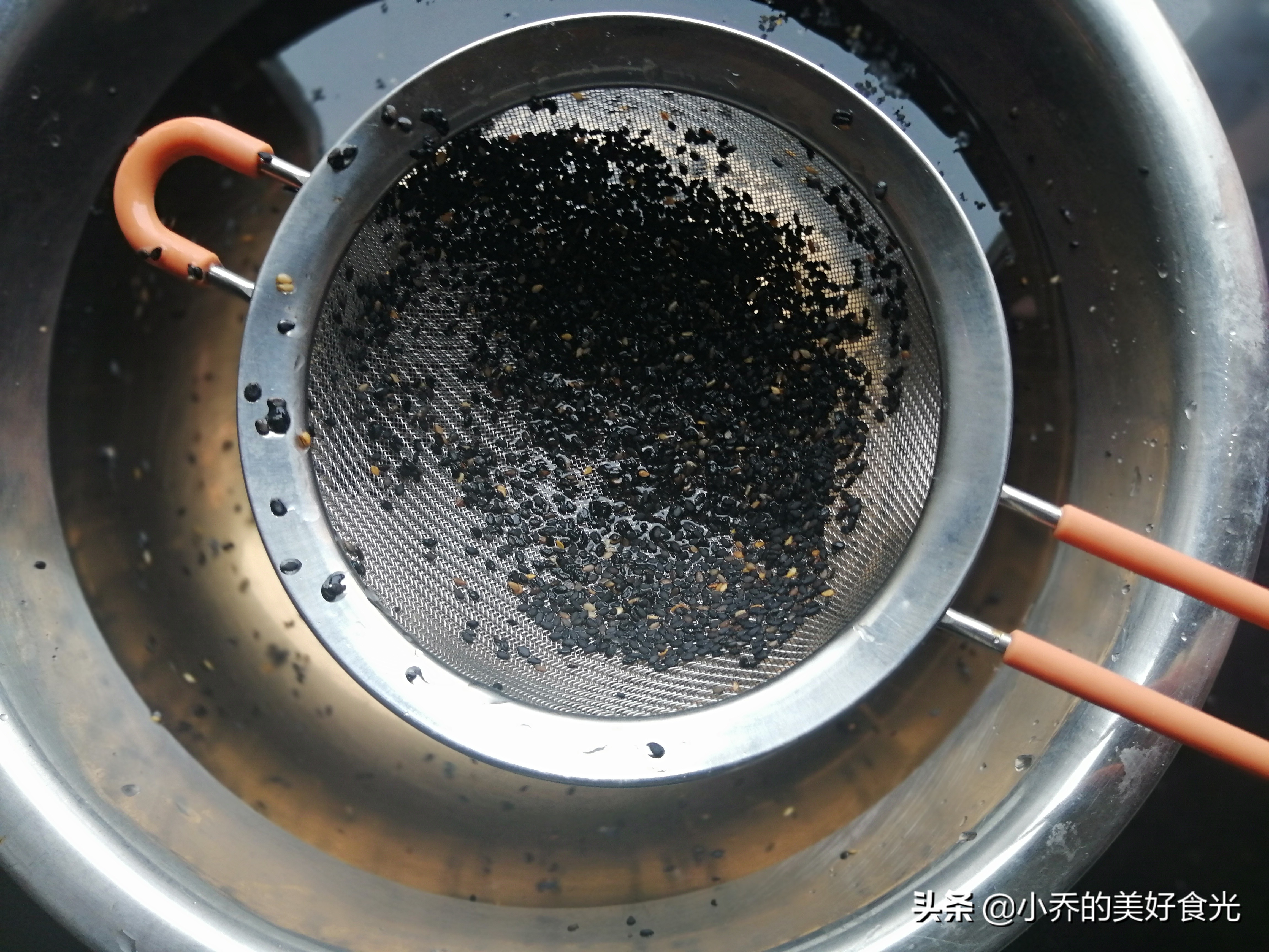 芝麻清洗方法,芝麻清洗后怎样干得快