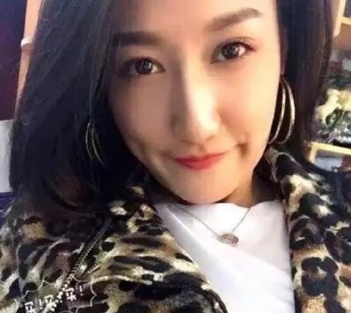 波比出现全图杀人BUG！Karsa爆料小明采访看女主持“沟”