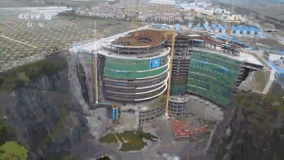 十大建筑奇迹深坑酒店,世界十大建筑奇迹的酒店