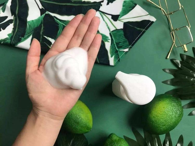 白富美就得靠补水！只知道敷面膜可不一定能得到好的效果