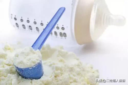 市面上奶粉多到不会挑？关键就“四点”，看完新手爸妈不盲目