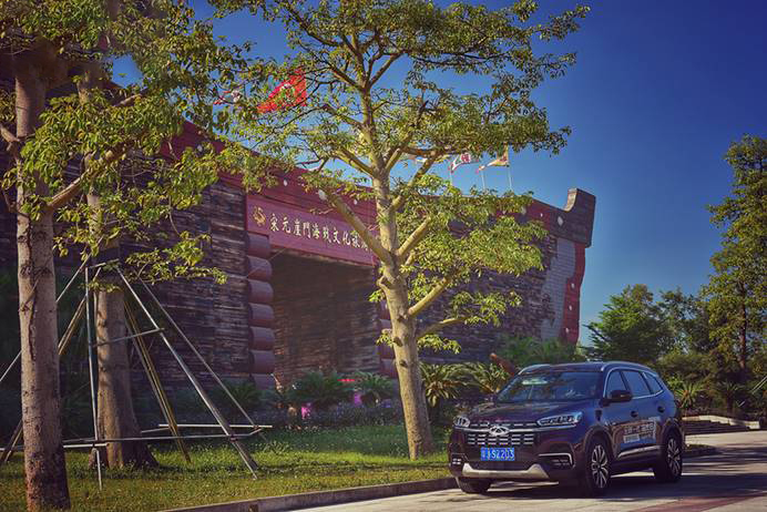 全新一代瑞虎8穿越剑门关,全新一代瑞虎8十万人百城公测