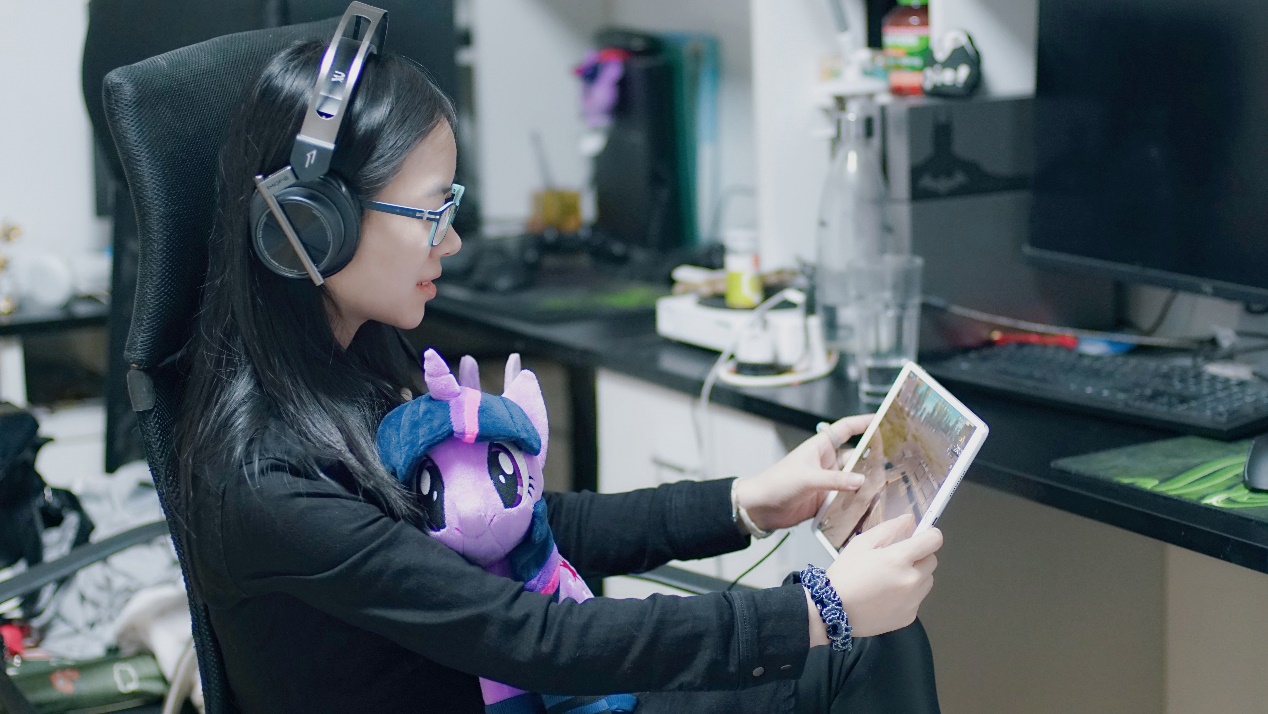 万魔电竞头戴耳机评测,技术不够装备来凑