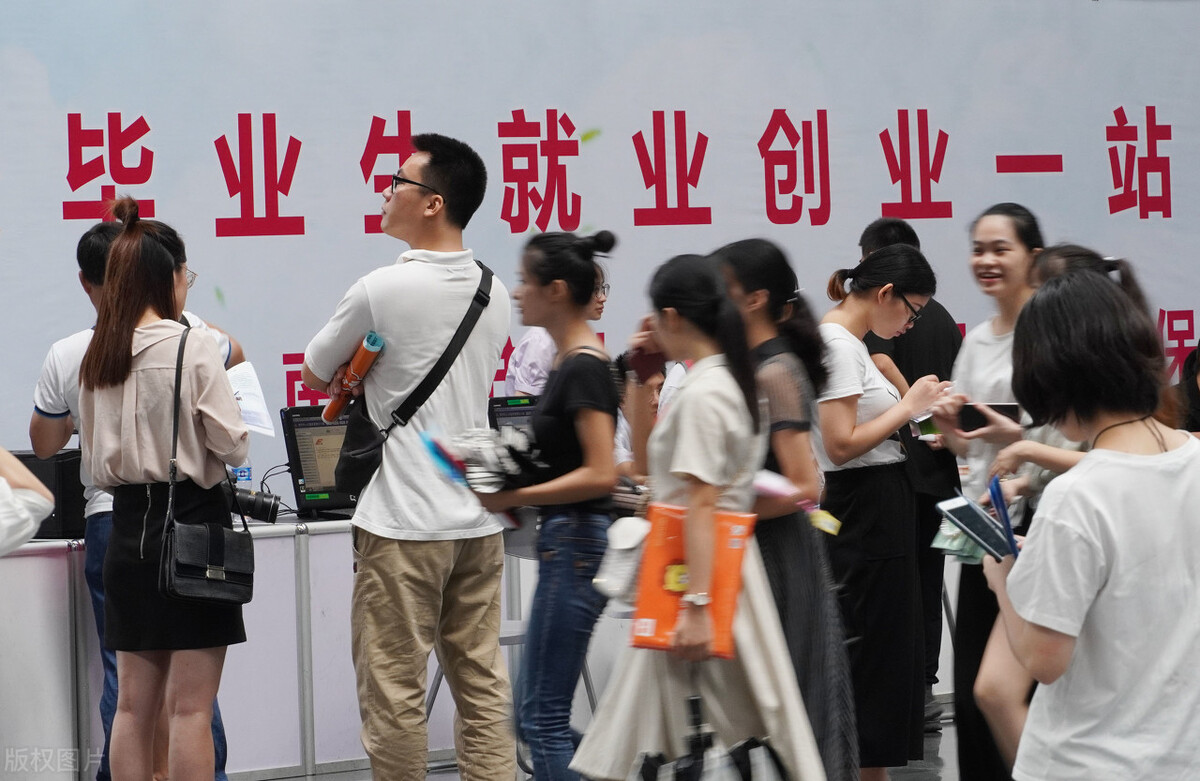 被大学录取后能换学校吗,被大学录取后转档案