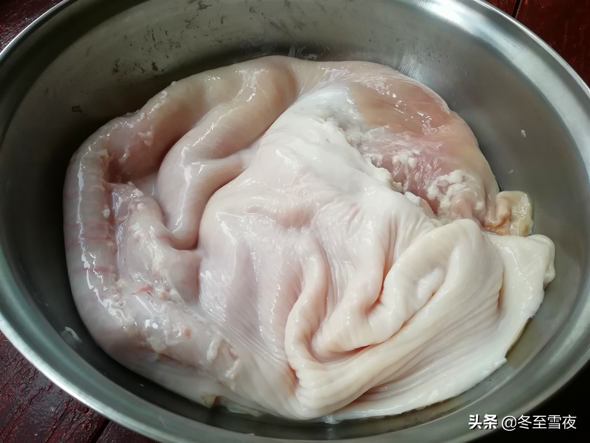 怎么把猪肚洗净,把猪肚洗干净放多少盐