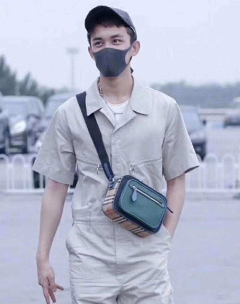 巴宝莉今年包包爆款,今年巴宝莉有什么新推荐的包