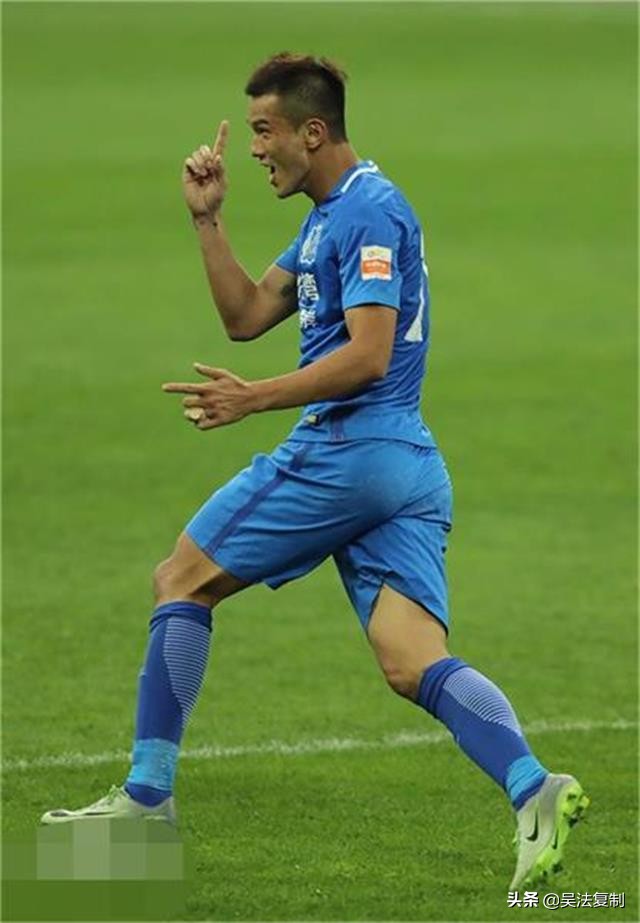 大厨真狂!傲慢的克里斯季宁输了,明天国足再次开启打脸模式