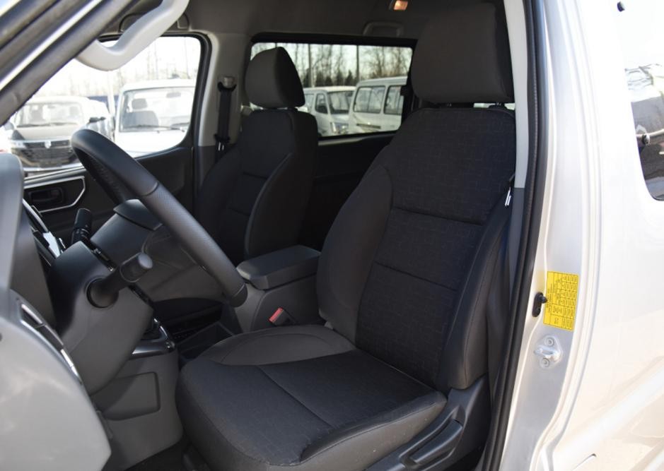 6座车10万以下的车,6座金杯海狮