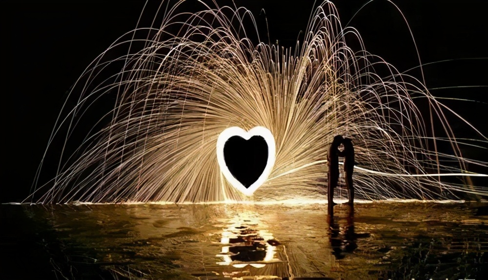 想带网红“仙女棒”上火车？警方：易燃品禁止入站