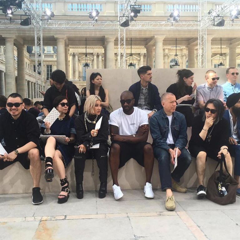 王一博西装复古风,王一博的心头肉