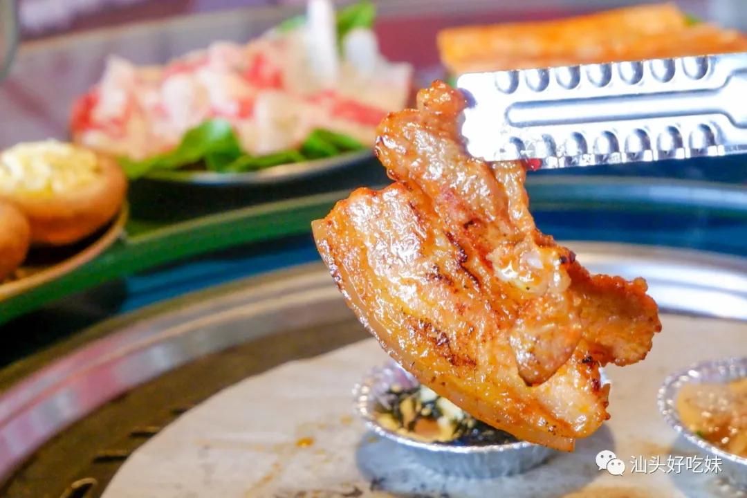 汕头shou家「油桶烤肉」，在桶上吃