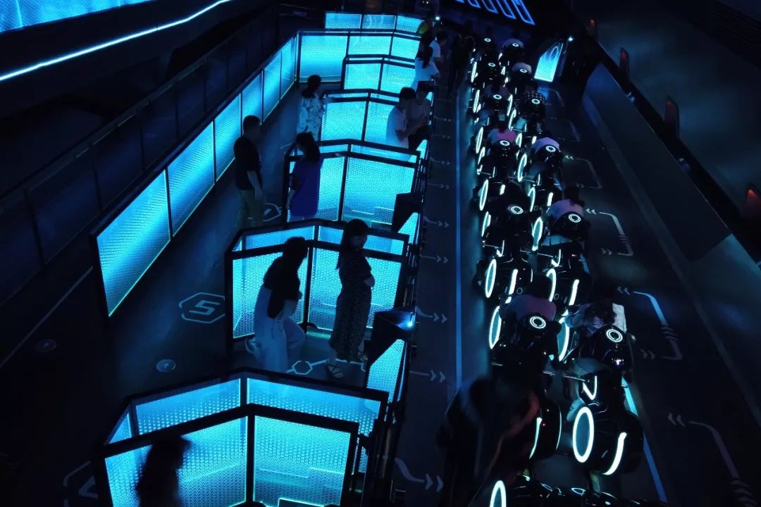 暑假两个人旅游要花多少钱,暑假两人去迪士尼多少钱