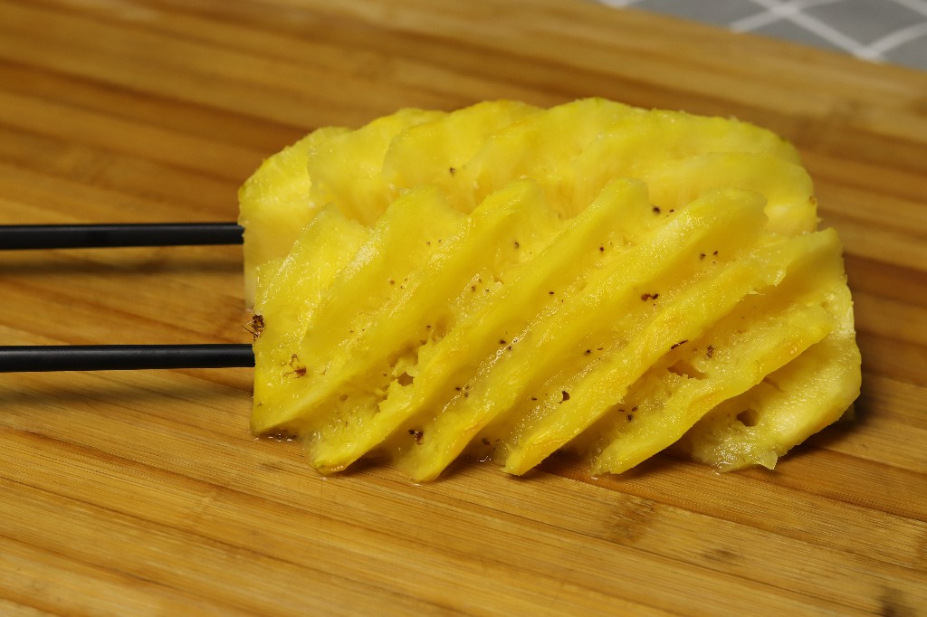 菠萝挑长的还是短的,菠萝挑选攻略大全