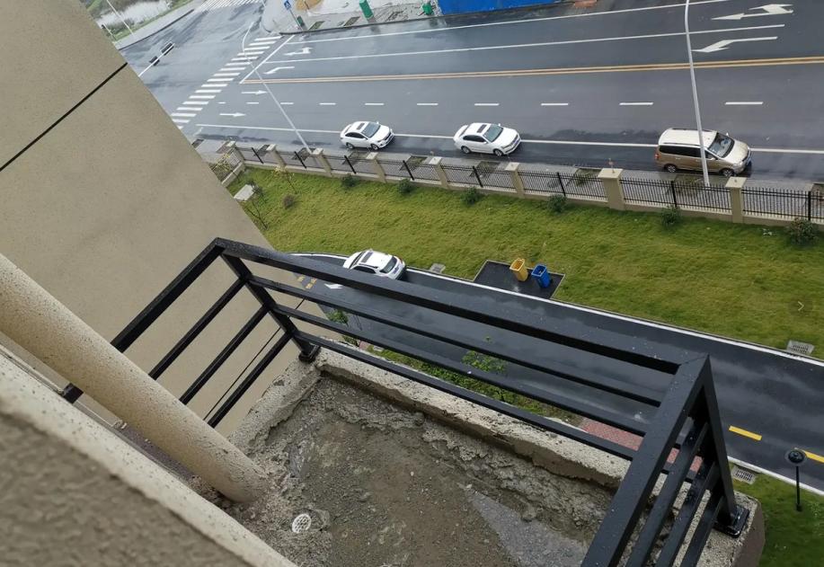 找开发商解决房子漏水,房屋漏水物业让找开发商