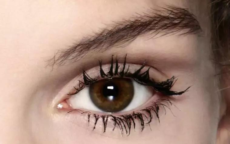 为什么化妆的时候手老是抖,手抖怎么化好妆