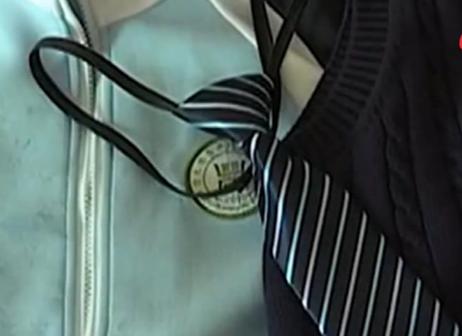 校服太贵家长坦言付不起,校服家长嫌贵