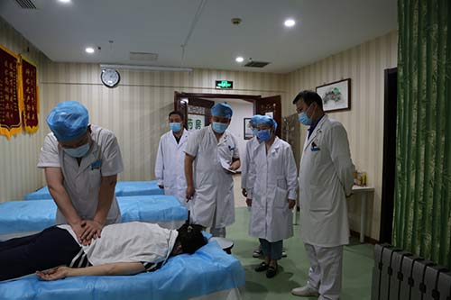 卫健委来医院督查院感防控工作,市卫生健康委党政负责人带队调研