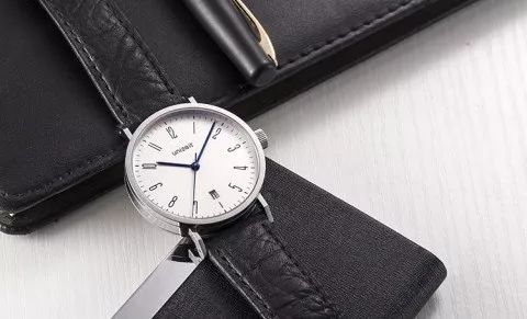 五千买天梭还是金表,天梭海星和汉米尔顿水肺选哪个