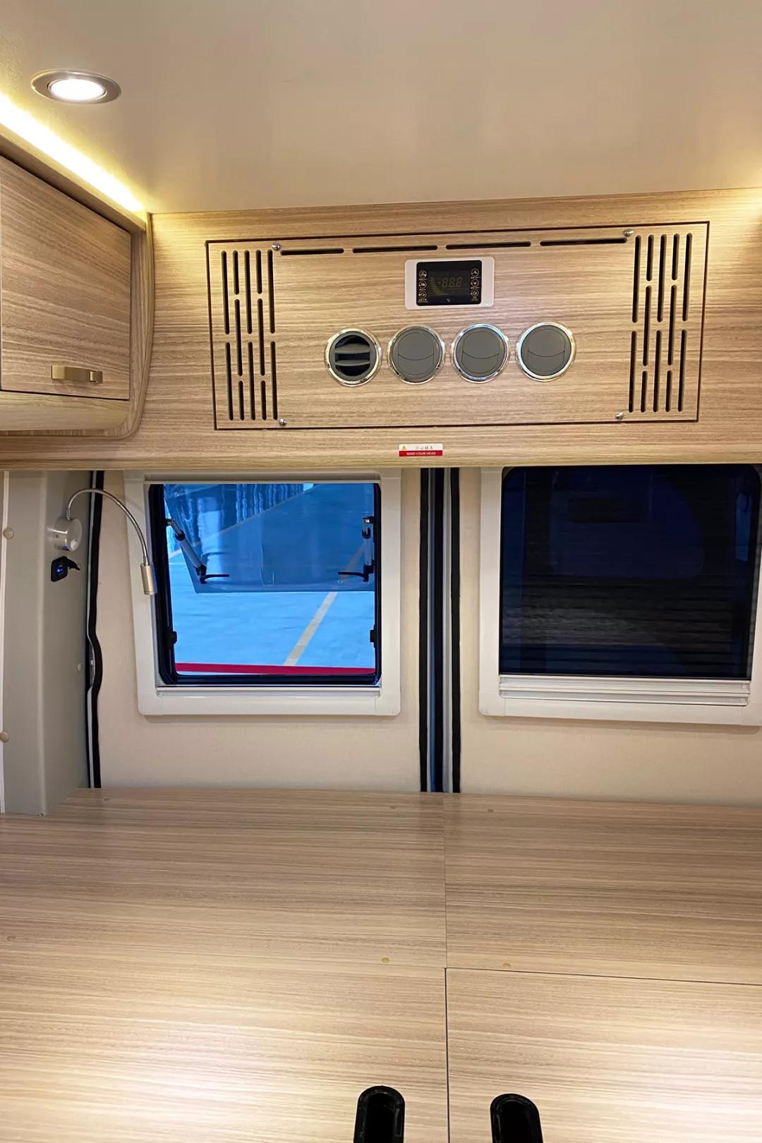 最新款大通v80b型房车,大通原厂2018款rv80b型短轴房车