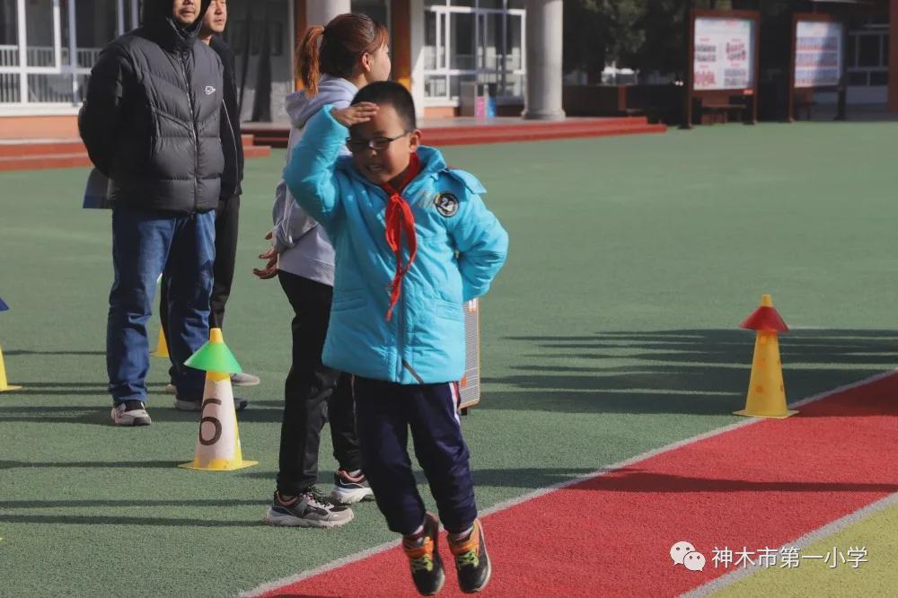 神木第一小学拔河比赛,小学体育优质课简报