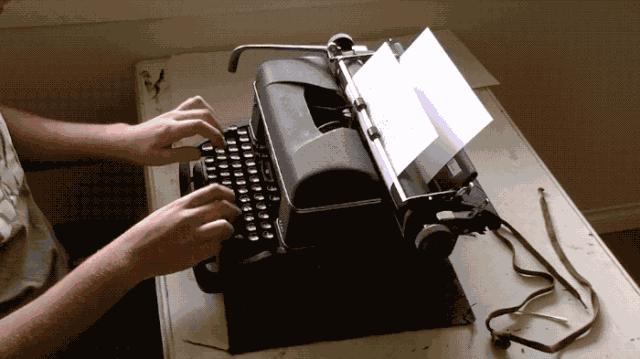 键盘上的字母为何不正常排序,键盘排序是abcd吗