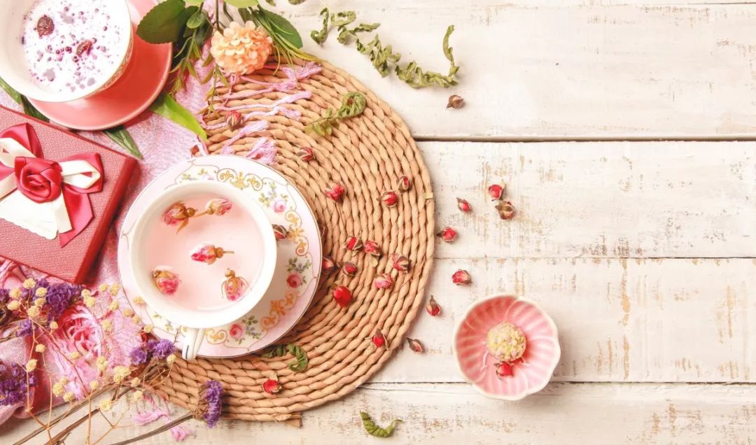 月经不正常刮痧刮哪里,月经快要干净了就刮痧