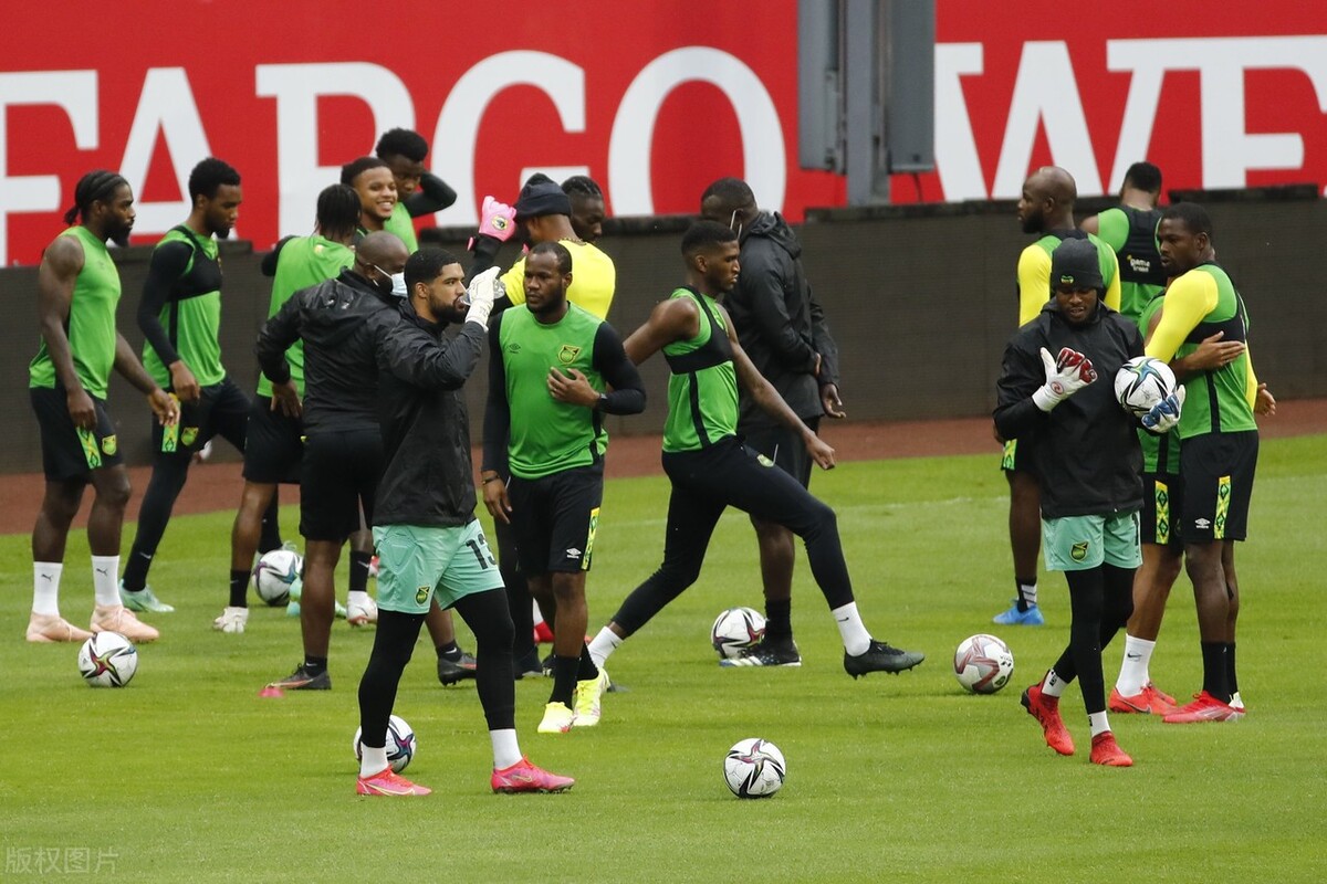 梅西对卢卡库,卢卡库缺席