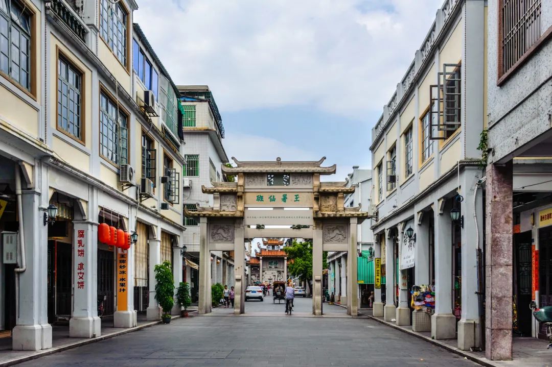 citywalk城市漫步旅游方式,6条citywalk路线带你走过百年