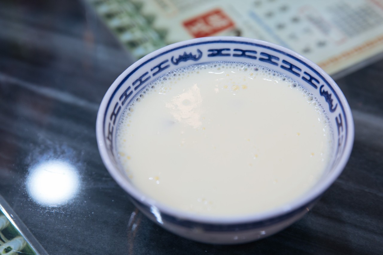 喝羊奶真的比喝牛奶好吗,多喝牛奶比喝羊奶好处多些吗