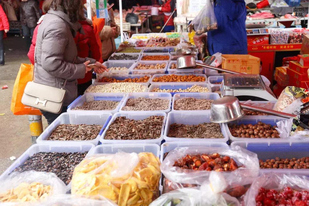 众彩物流公司年货,众彩物流年货大集