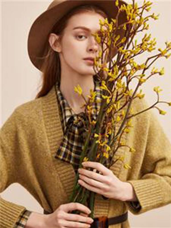 广东品牌库存尾货女装,广州品牌折扣女装一手货源